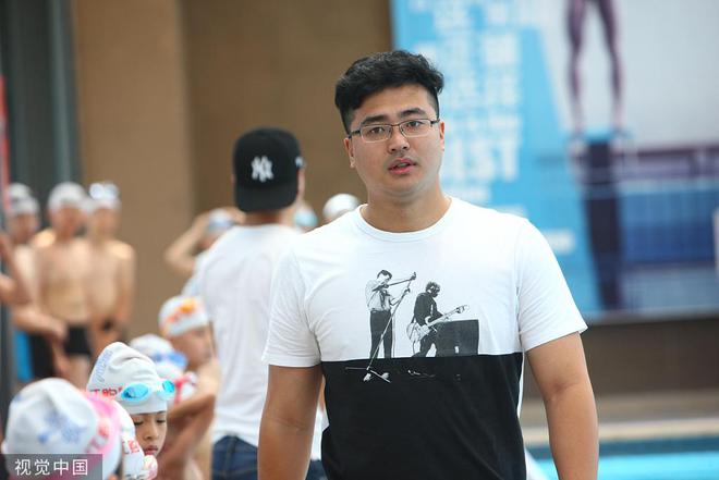 游泳运动员吴鹏近照_游泳冠军吴鹏一年出生的_游泳冠军出生吴鹏简介