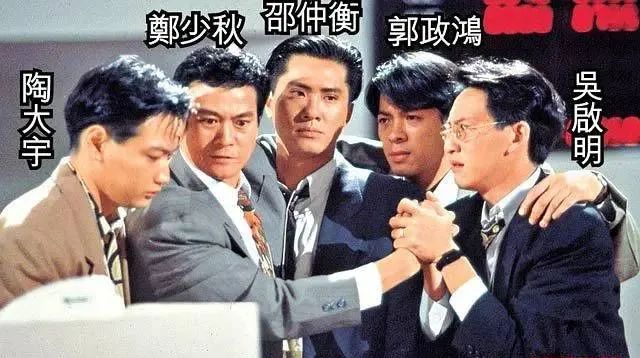 健身明星男发型图片_盘点那些健身明星_50岁健身的男明星