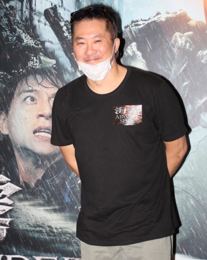 健身明星男发型图片_盘点那些健身明星_50岁健身的男明星