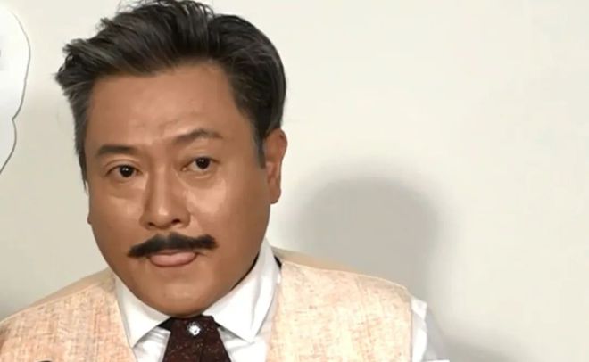 盘点那些健身明星_健身明星男发型图片_50岁健身的男明星