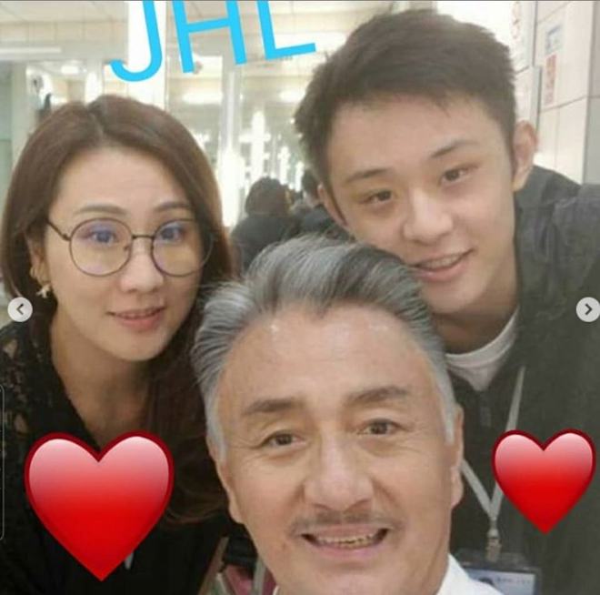 健身明星男发型图片_盘点那些健身明星_50岁健身的男明星