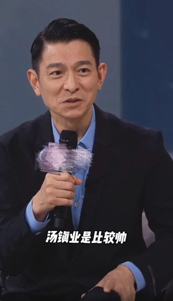 健身明星男发型图片_50岁健身的男明星_盘点那些健身明星
