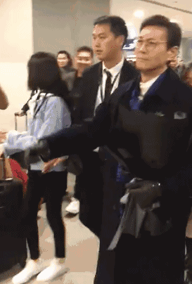 健身明星男发型图片_健身明星男图片_50岁健身的男明星