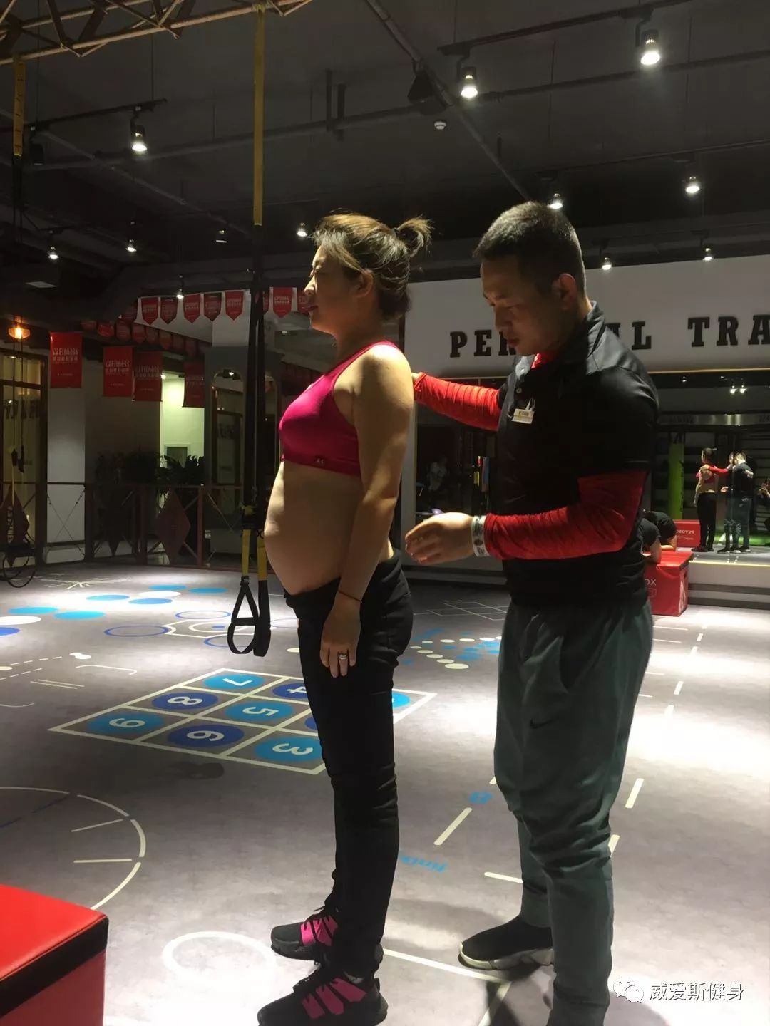 娱乐圈健身最好的男明星_燃脂健身男明星_健身明星男燃脂图片