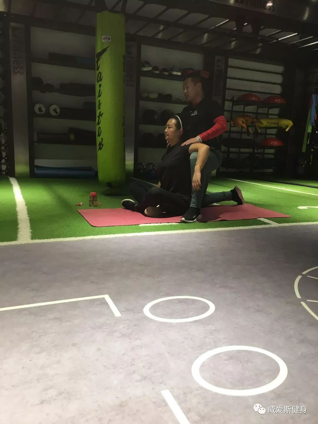 燃脂健身男明星_健身明星男燃脂图片_娱乐圈健身最好的男明星