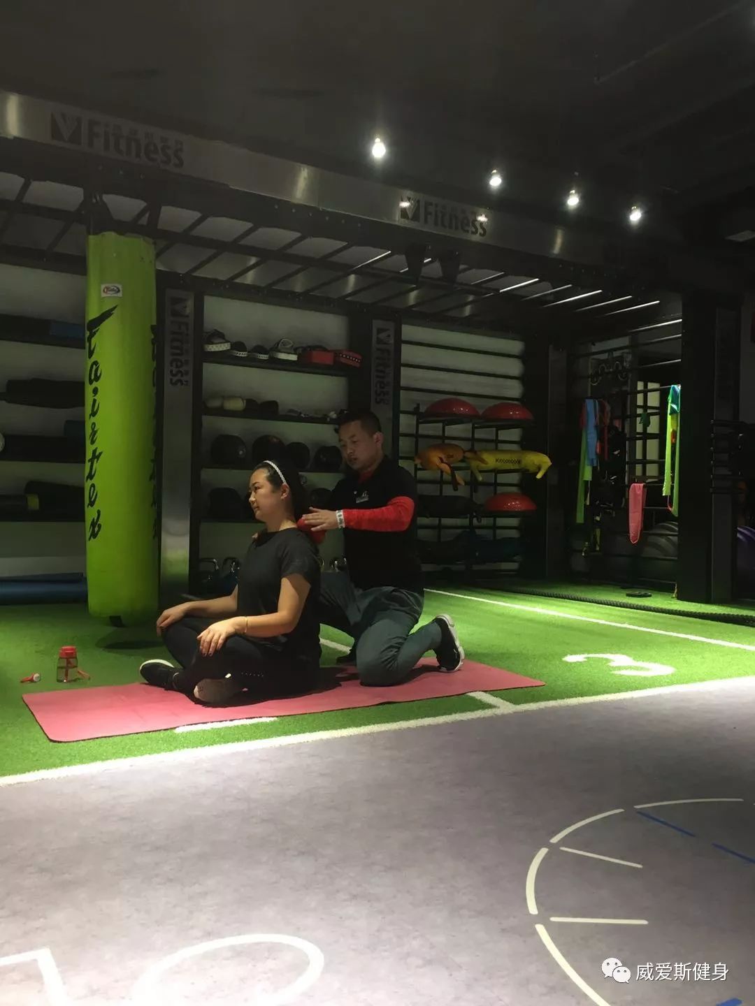 健身明星男燃脂图片_娱乐圈健身最好的男明星_燃脂健身男明星