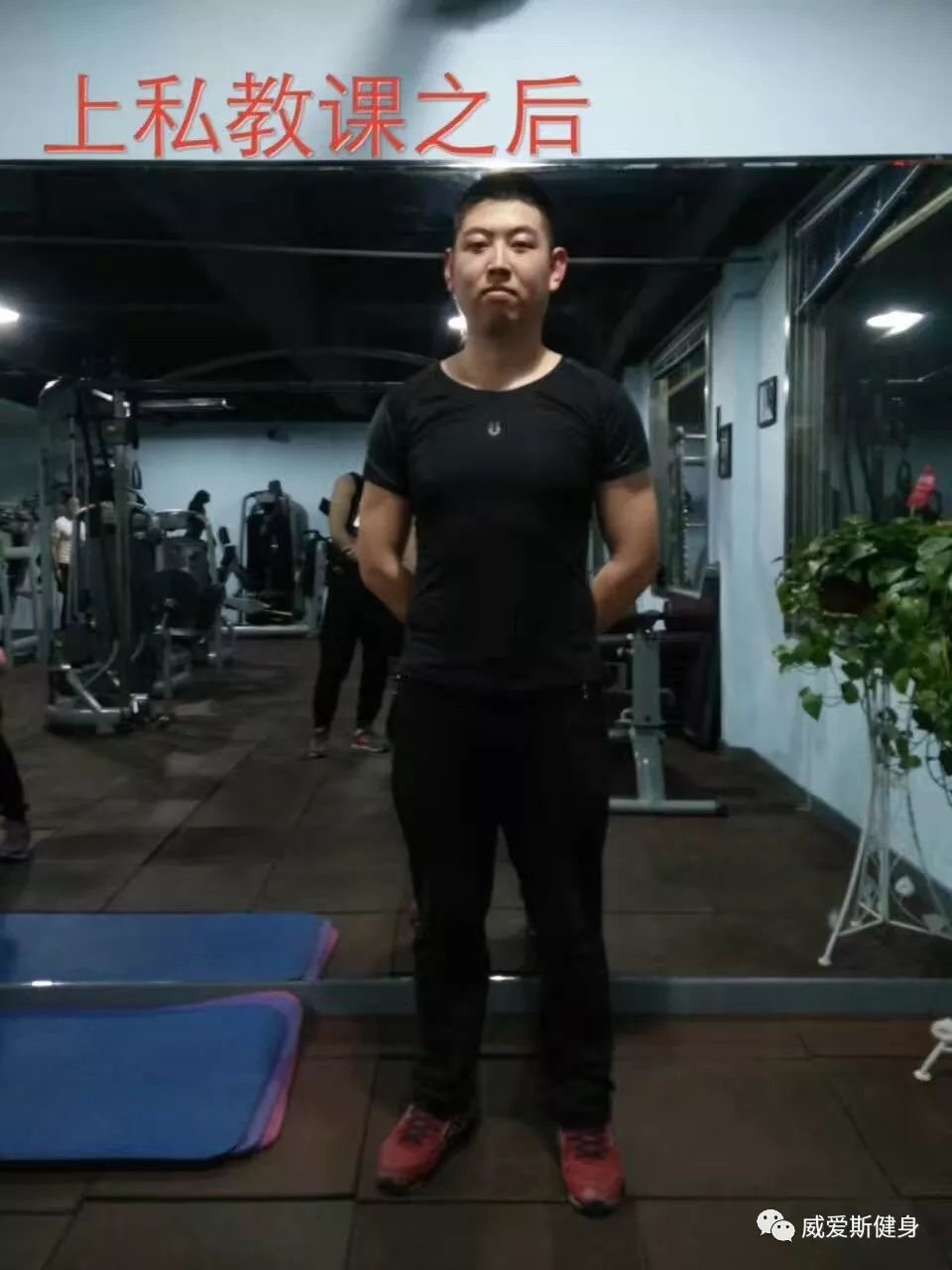 娱乐圈健身最好的男明星_健身明星男燃脂图片_燃脂健身男明星