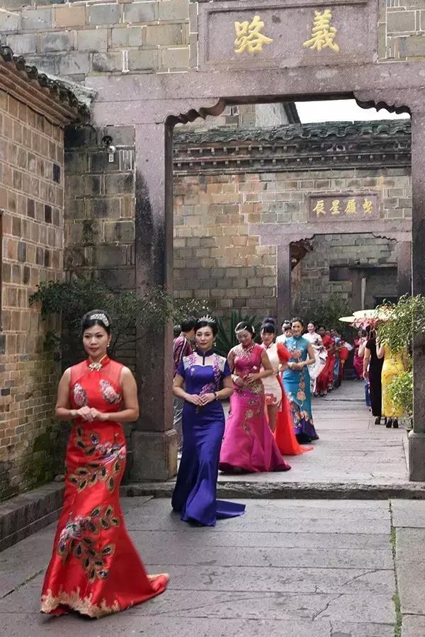 里约女排马拉松_里约马拉松全程录像_里约男子马拉松冠军
