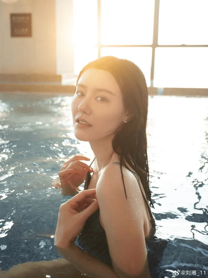 游泳冠军男女世界纪录_世界游泳冠军男的还是女的_游泳冠军女子